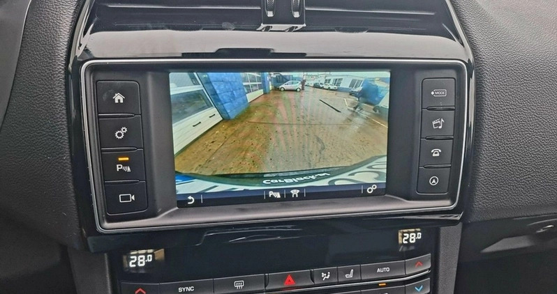 Jaguar F-Pace cena 109850 przebieg: 151500, rok produkcji 2018 z Świeradów-Zdrój małe 211